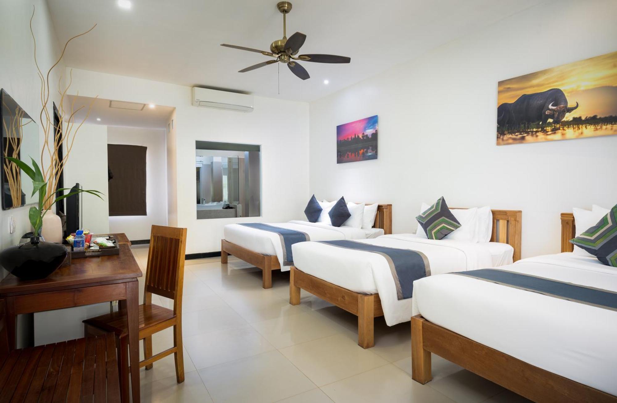 Triple Room with Pool View