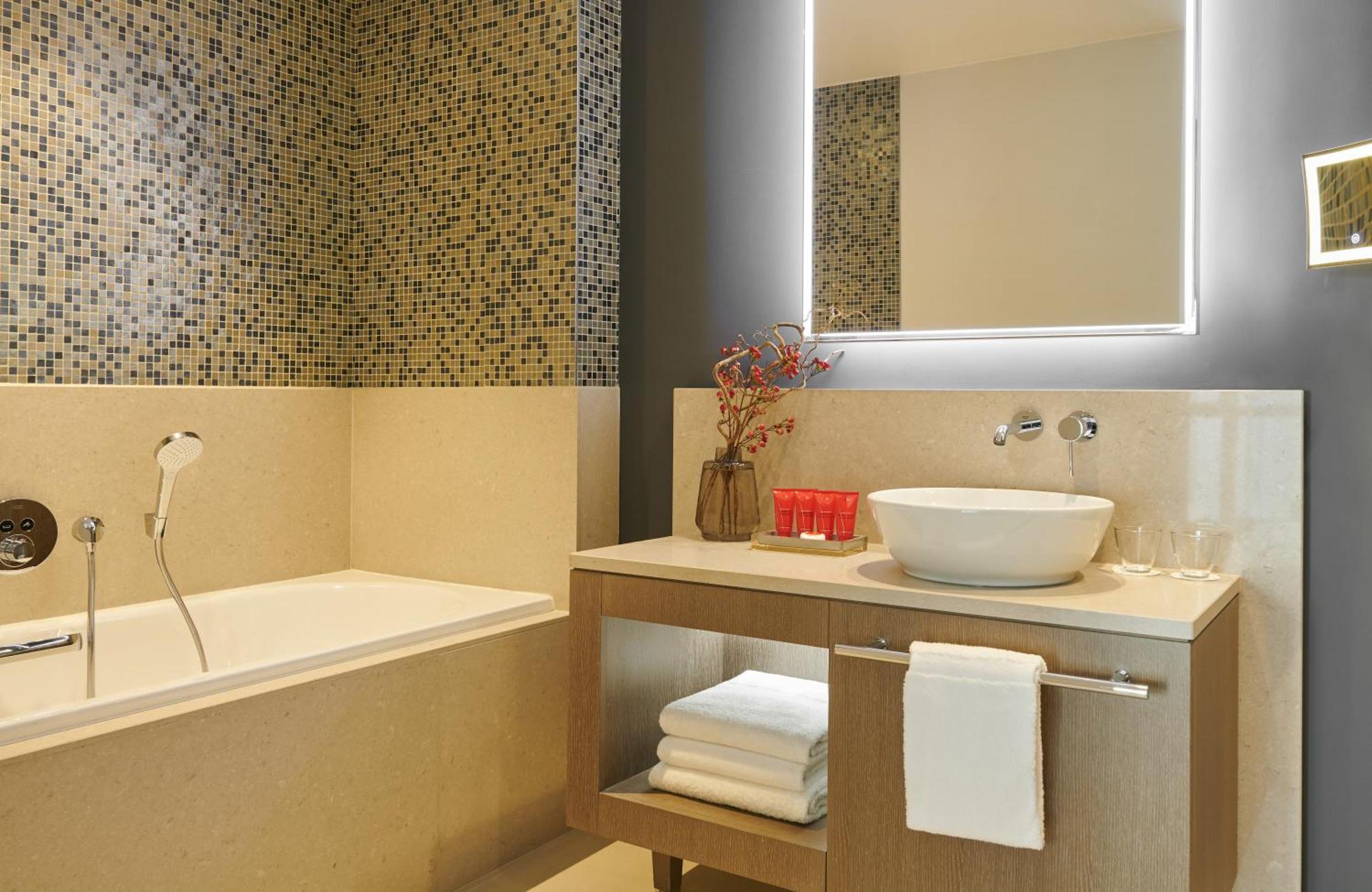 Premium Twin Room with Garden View