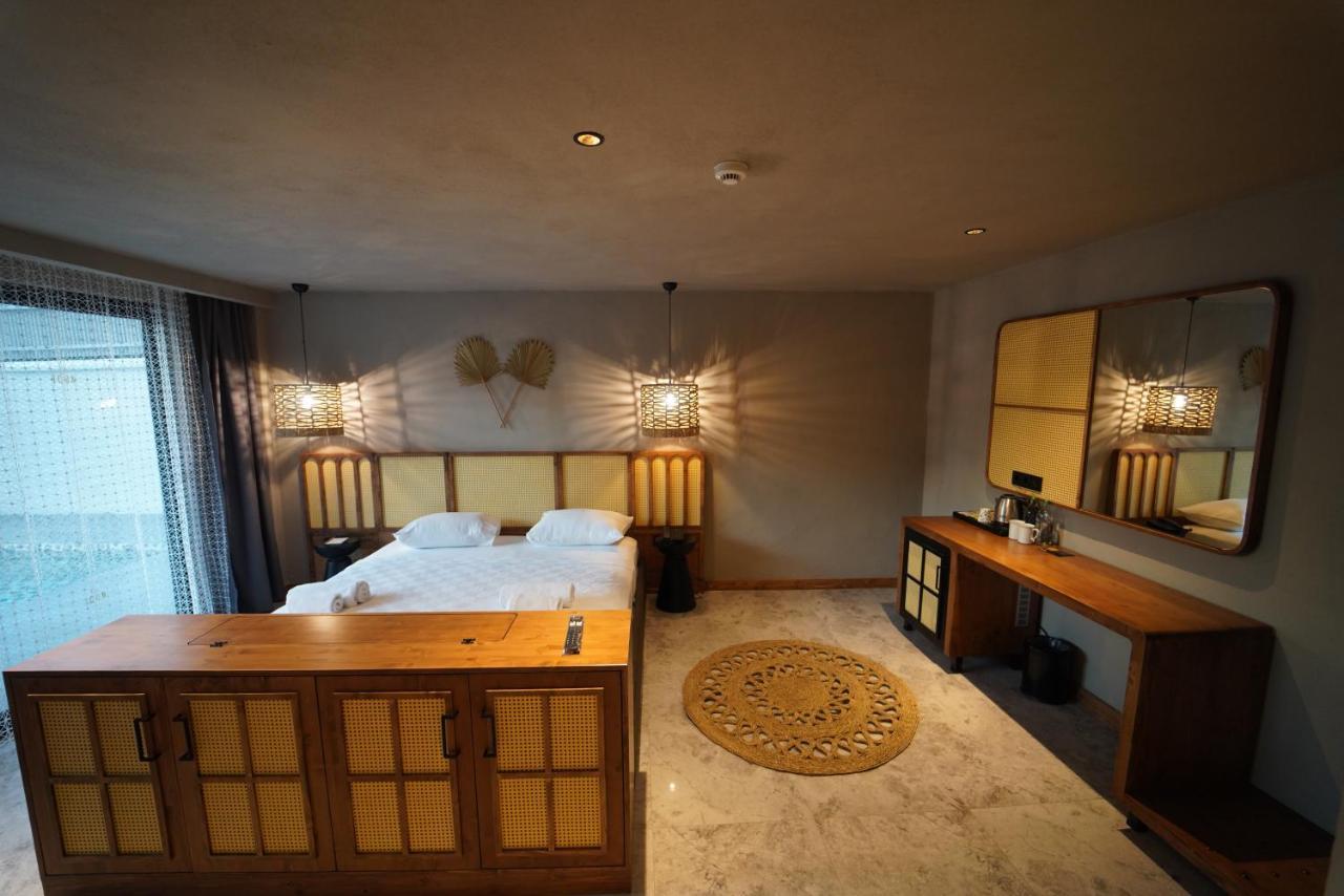 Deluxe Double Room with Sea View