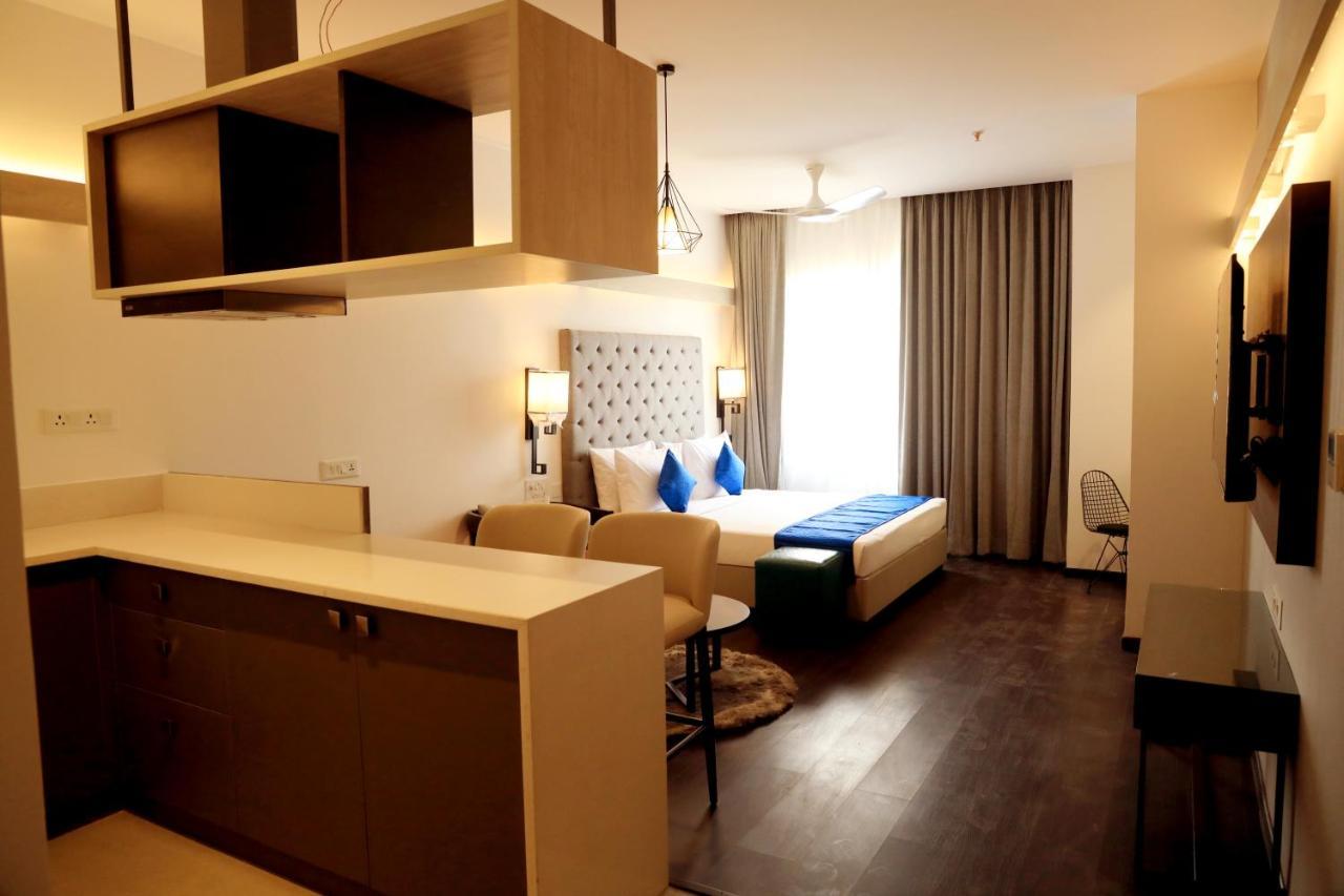 Studio Suite with 10% off on Food & Beverages with a-la-carte selection , 10% Off on Laundry service for upto 2 clothing item(s)