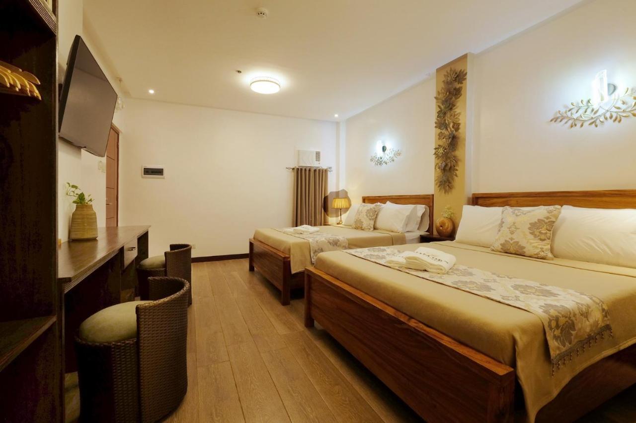 Deluxe Family Room