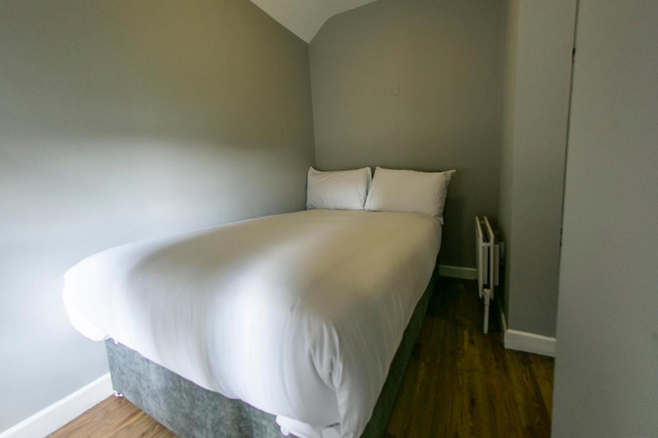 Double Room - Shared Bathroom