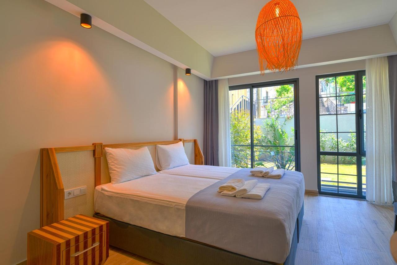 Standard Twin Room with Garden View