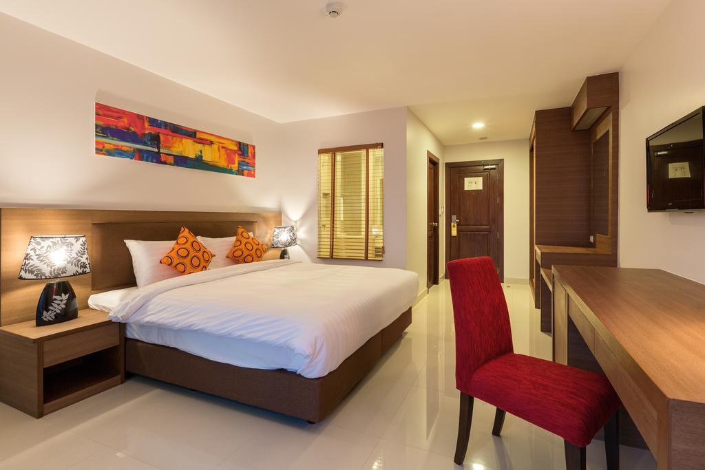Deluxe King Room