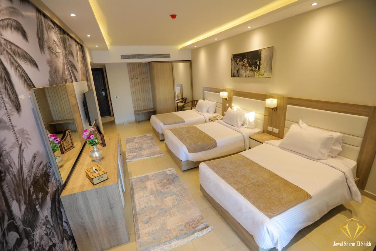Triple Room with Sea View