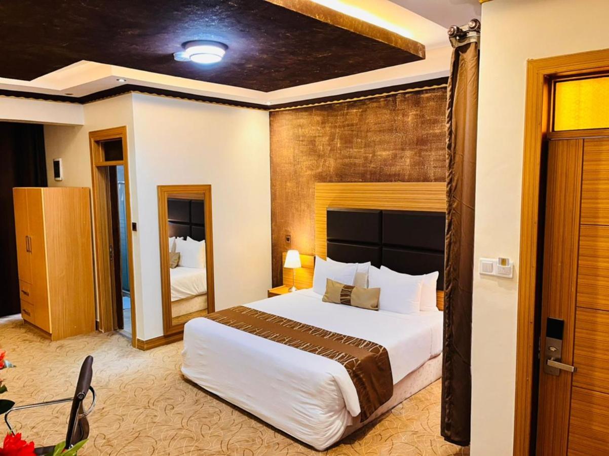 Executive Suite