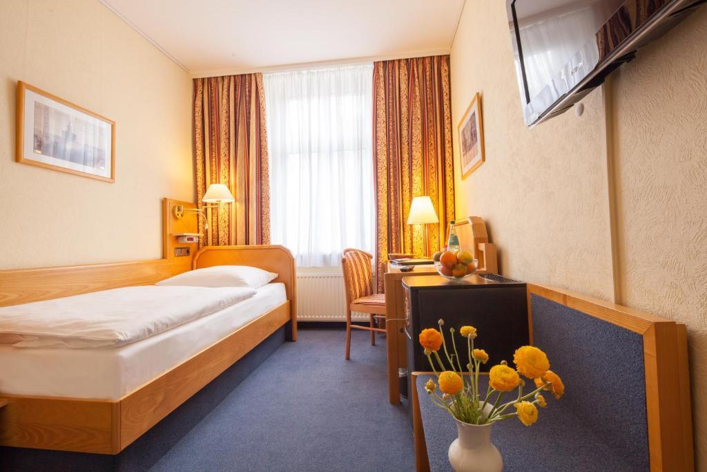 Standard Single Room