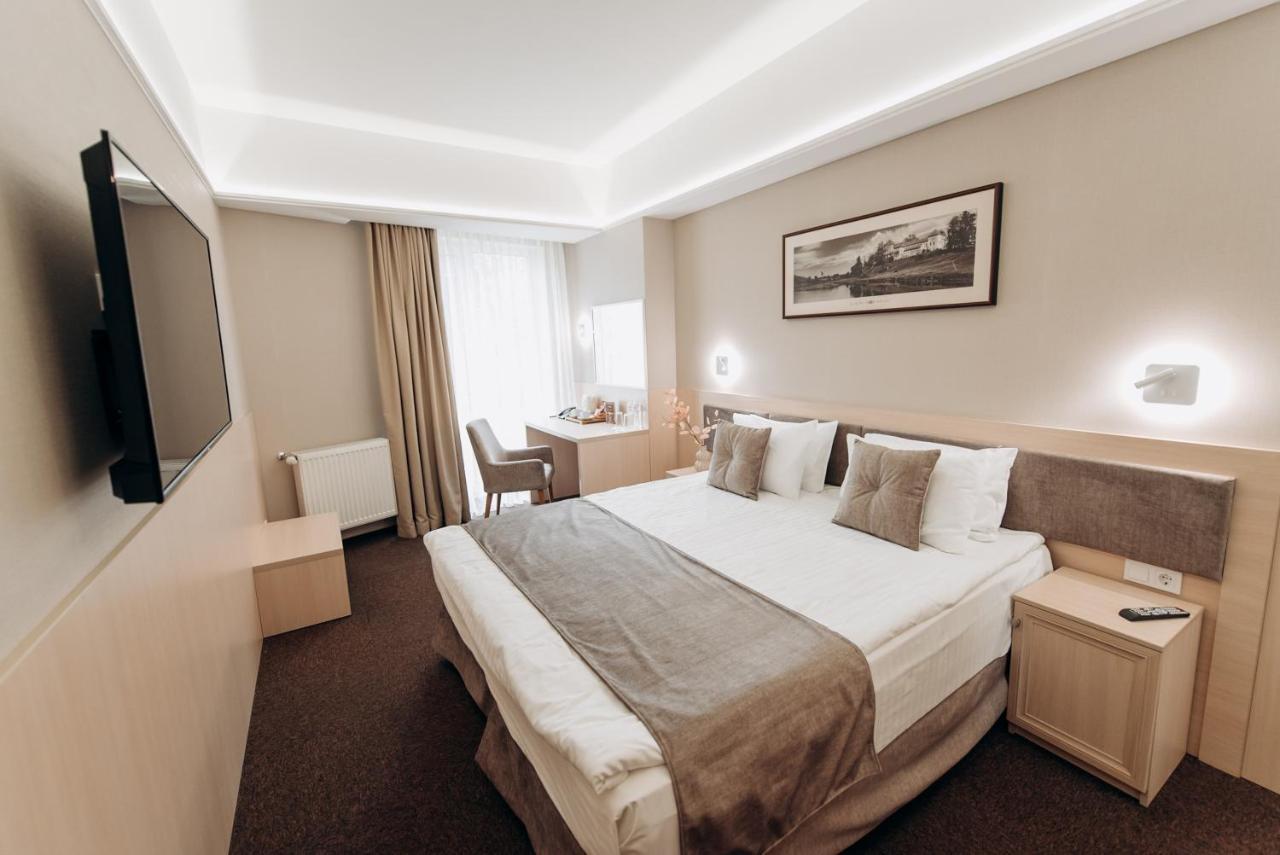 Superior Double or Twin Room with Terrace