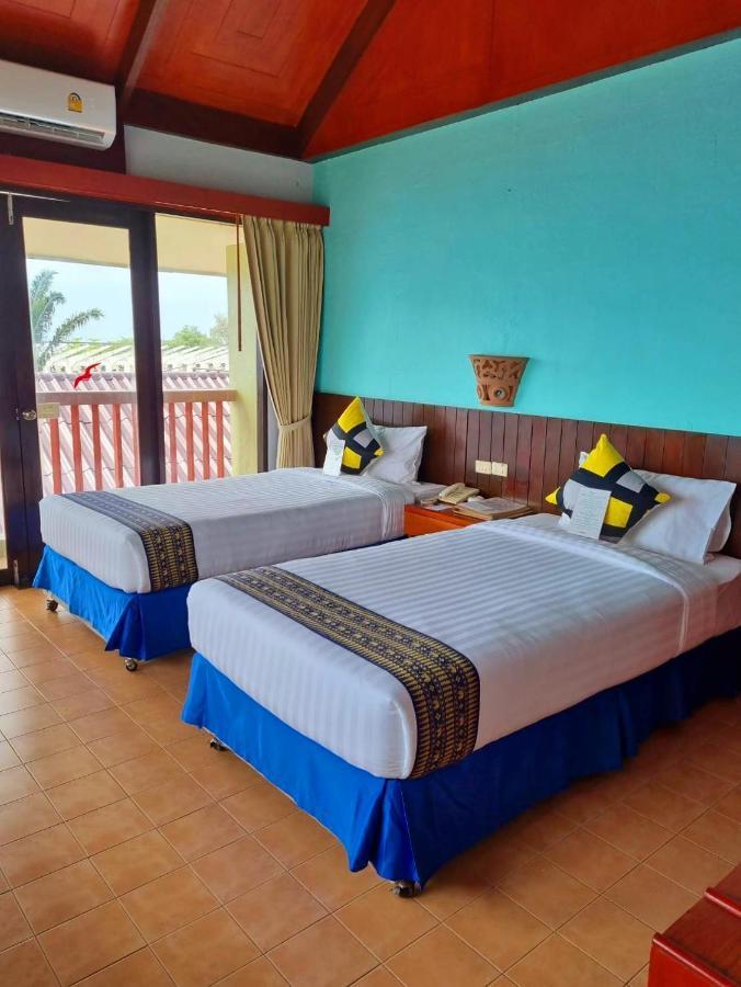 Deluxe Double Room with Pool View