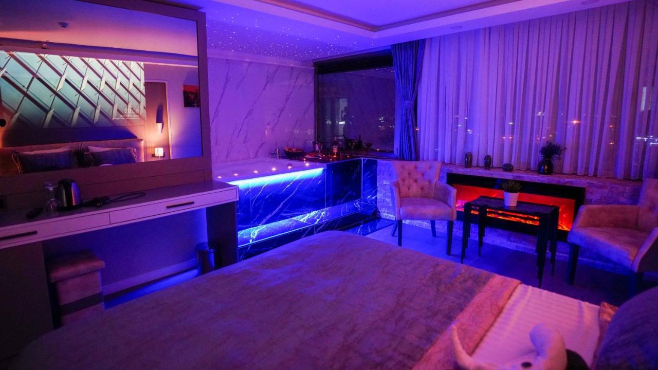 Queen Room with Spa Bath