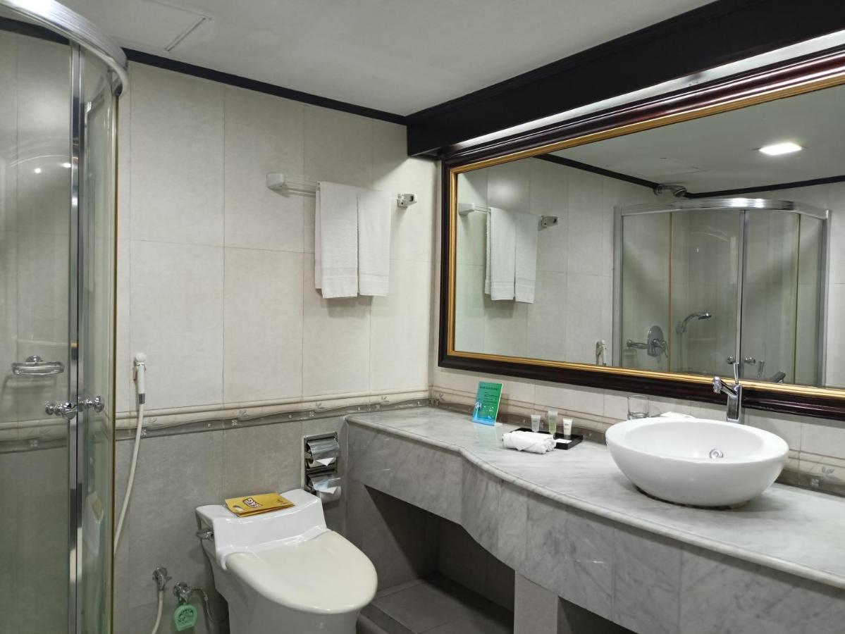 Crown Suite