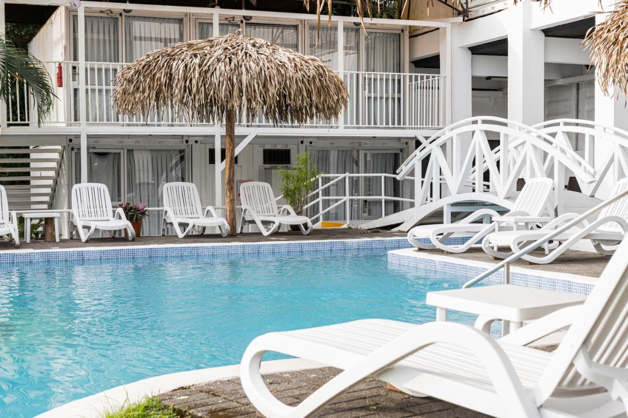 Double Room with Pool View