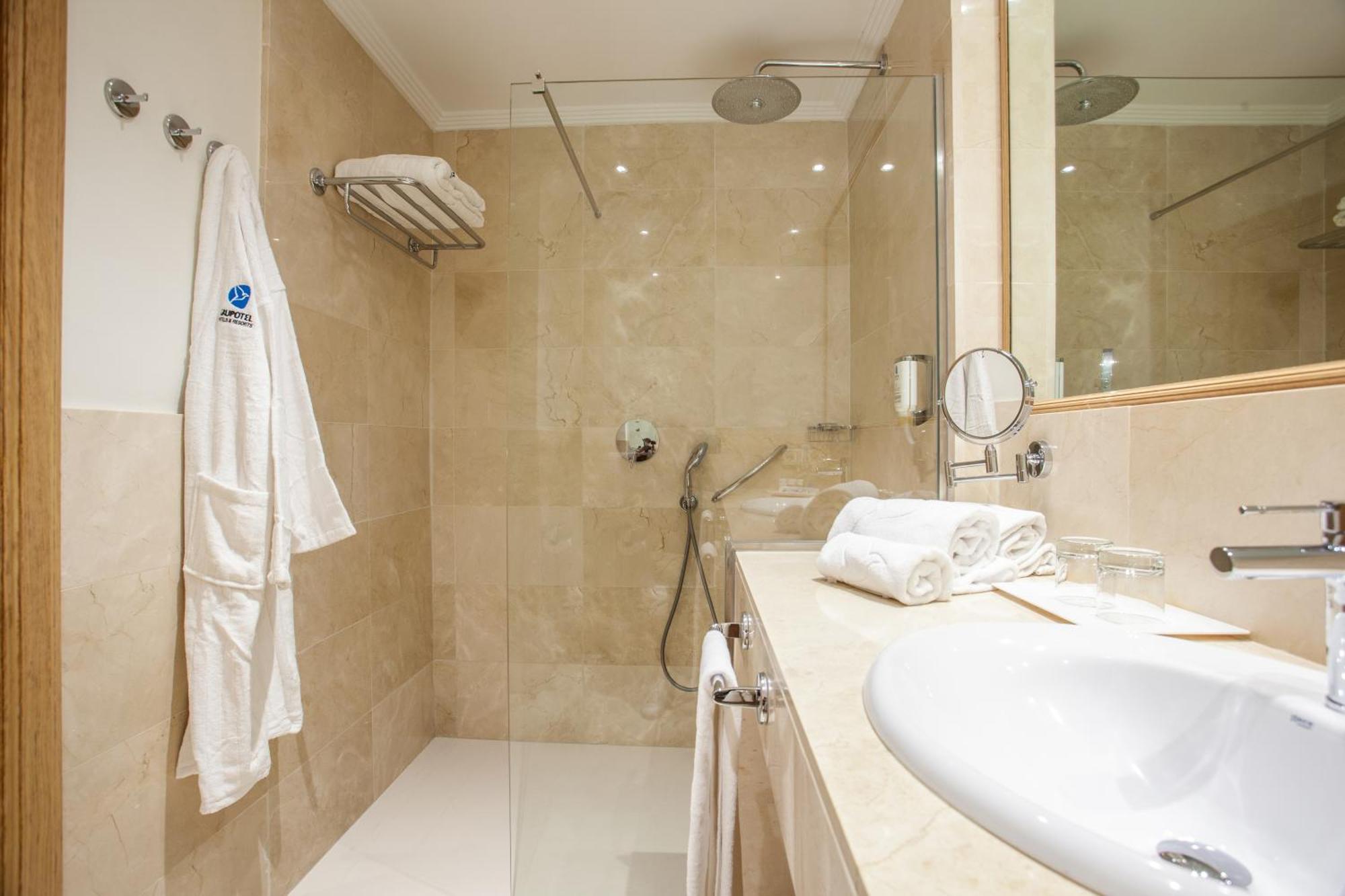 Suite with Pool View (1 Adult)