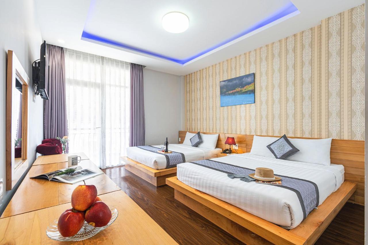 Deluxe Queen Room with Two Queen Beds
