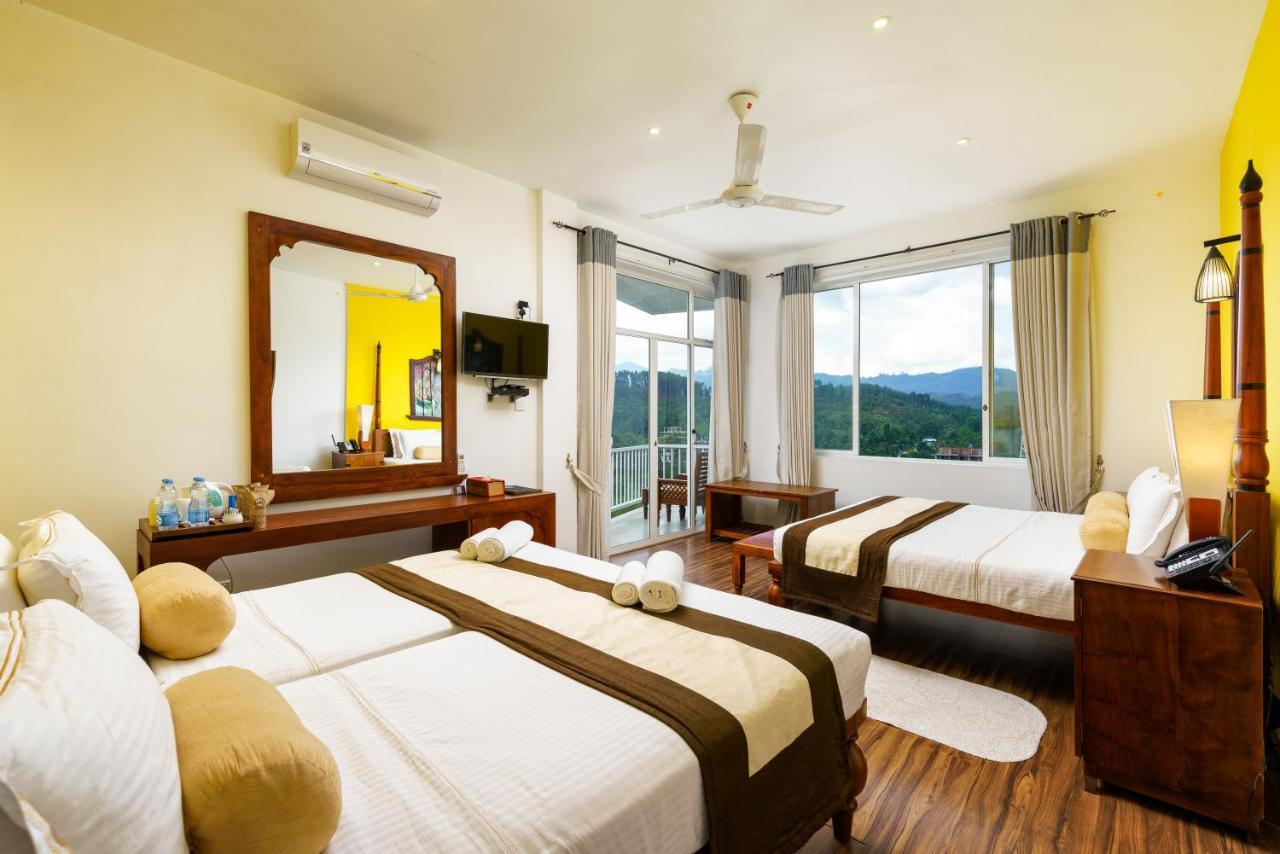 Deluxe Family Room