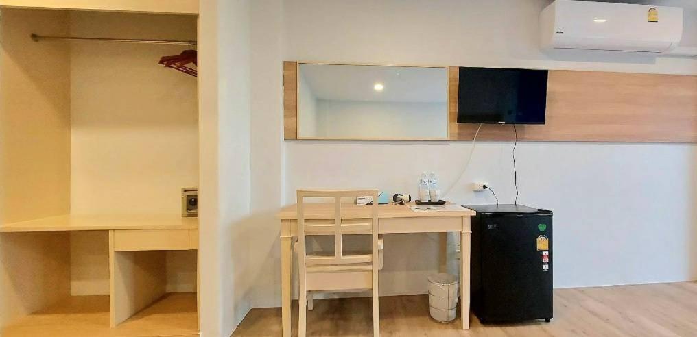 Deluxe Double or Twin Room with Garden View