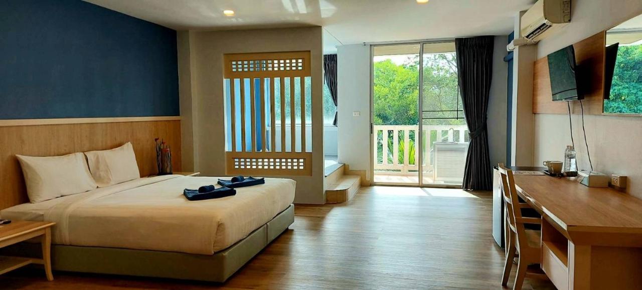 Deluxe Family Room
