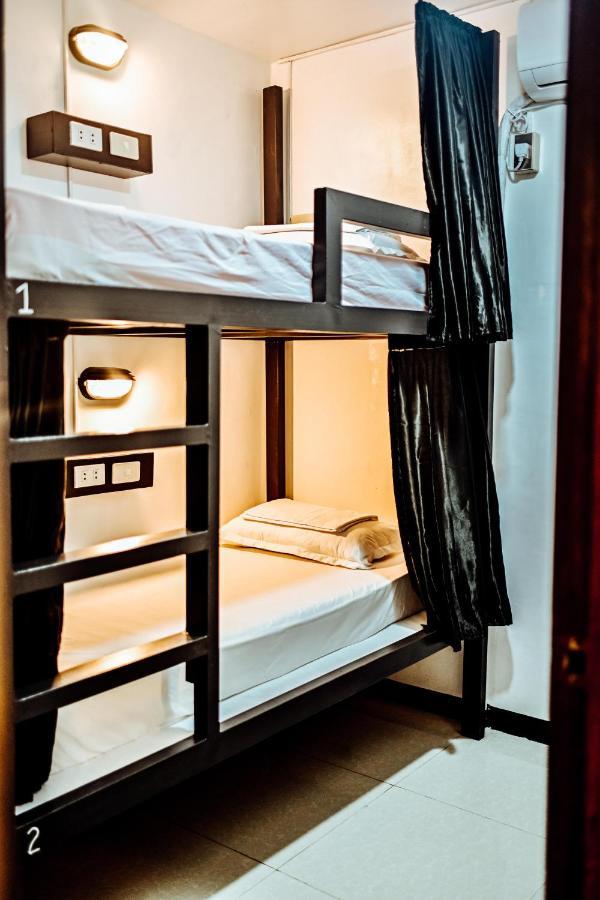 Bunk Bed in Mixed Dormitory Room