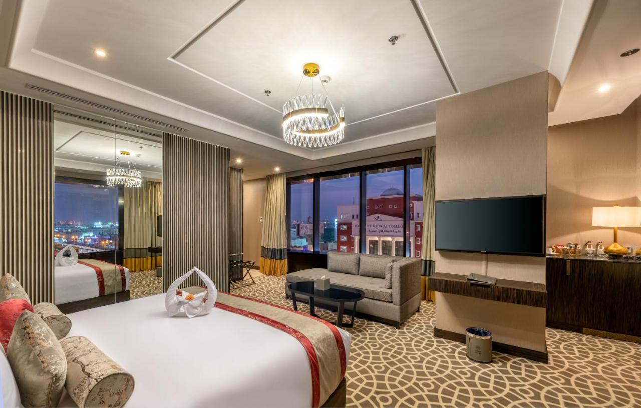Superior King Suite