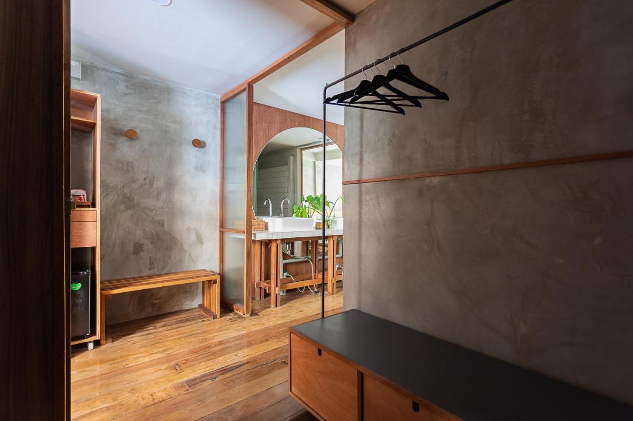 Suite unit