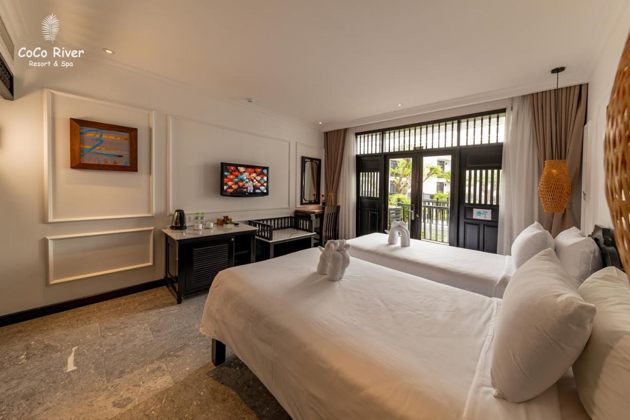 Connecting Room