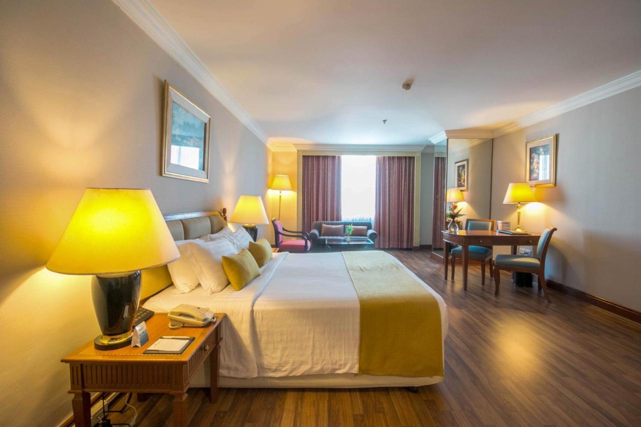 Junior King Suite