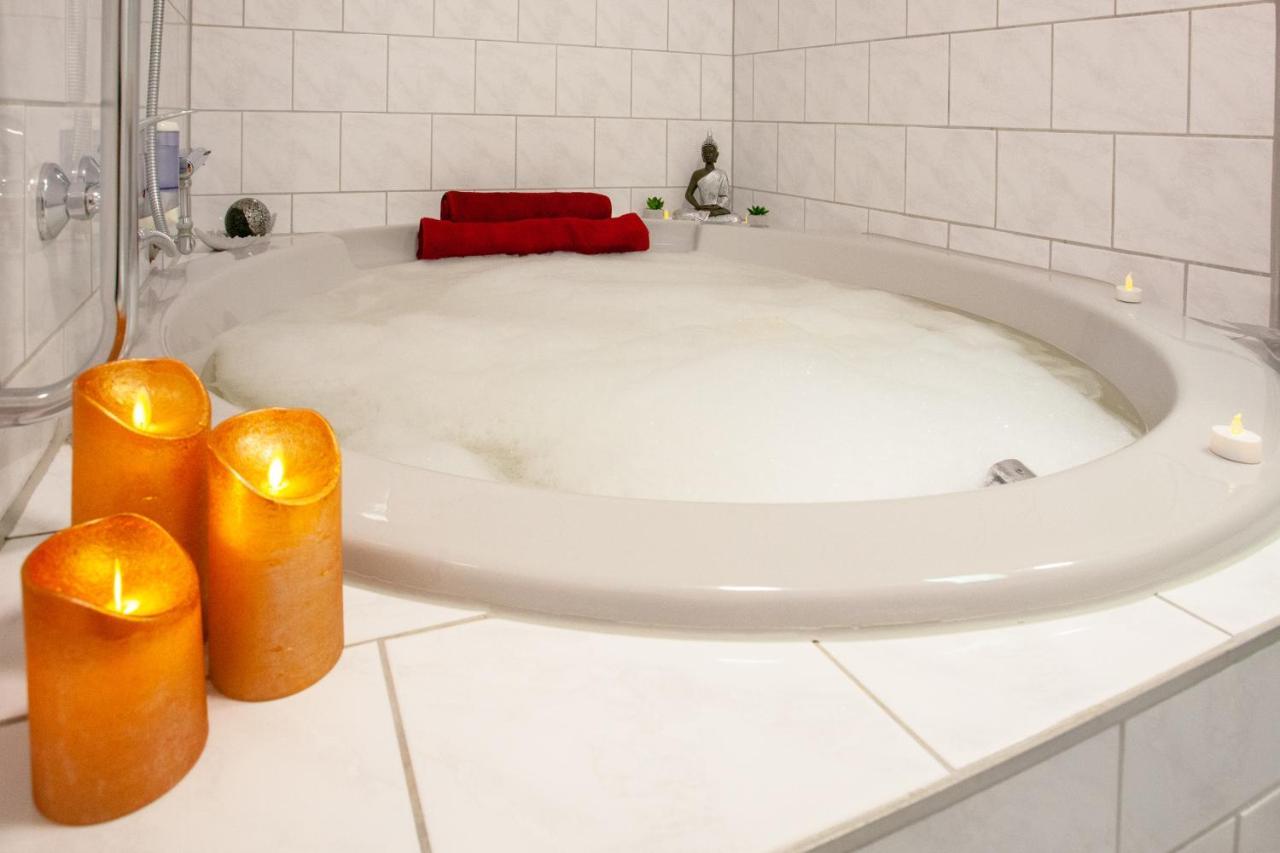 Standard Double Room with Bathtub