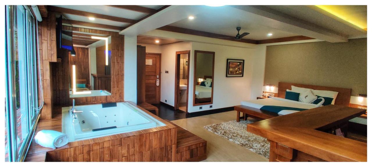 Honeymoon Suite