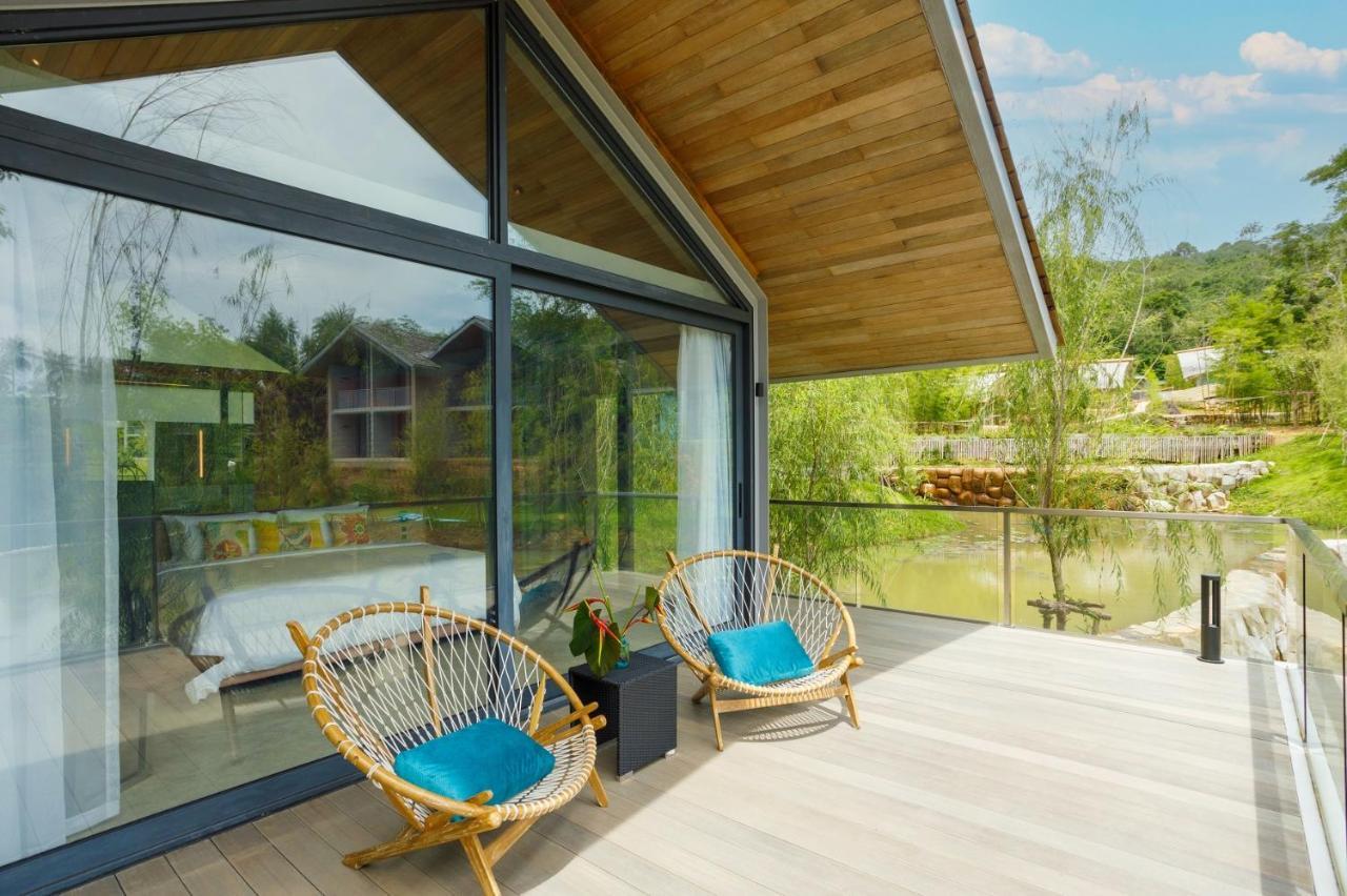 One-Bedroom Villa Lagoon View with Balcony, Schedule Boat Transfer