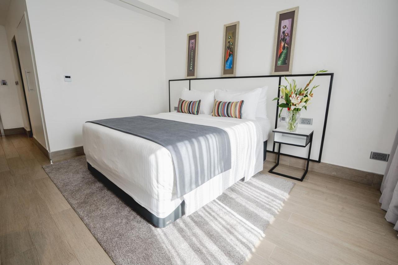 Deluxe Queen Room with View