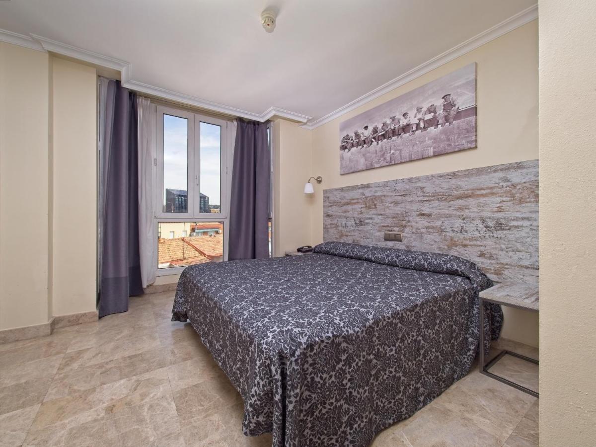 Large Single Room