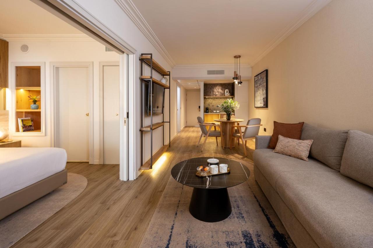 Royal Suite Premium with Hot Tub
