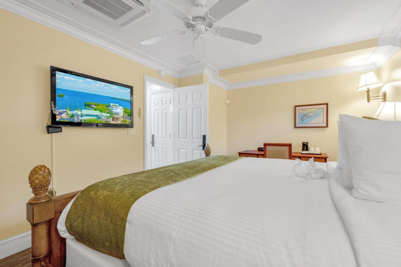 One-Bedroom King Suite Ocean View Non-Smoking