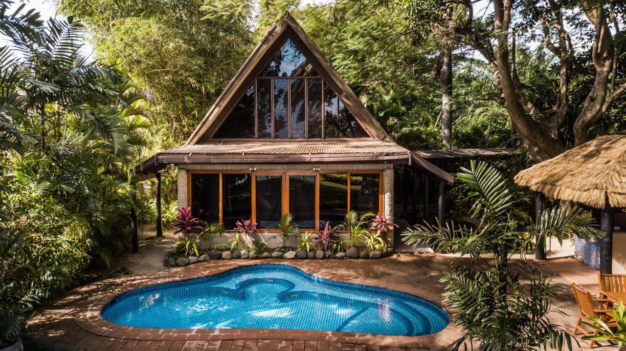 Villa - Beach Front