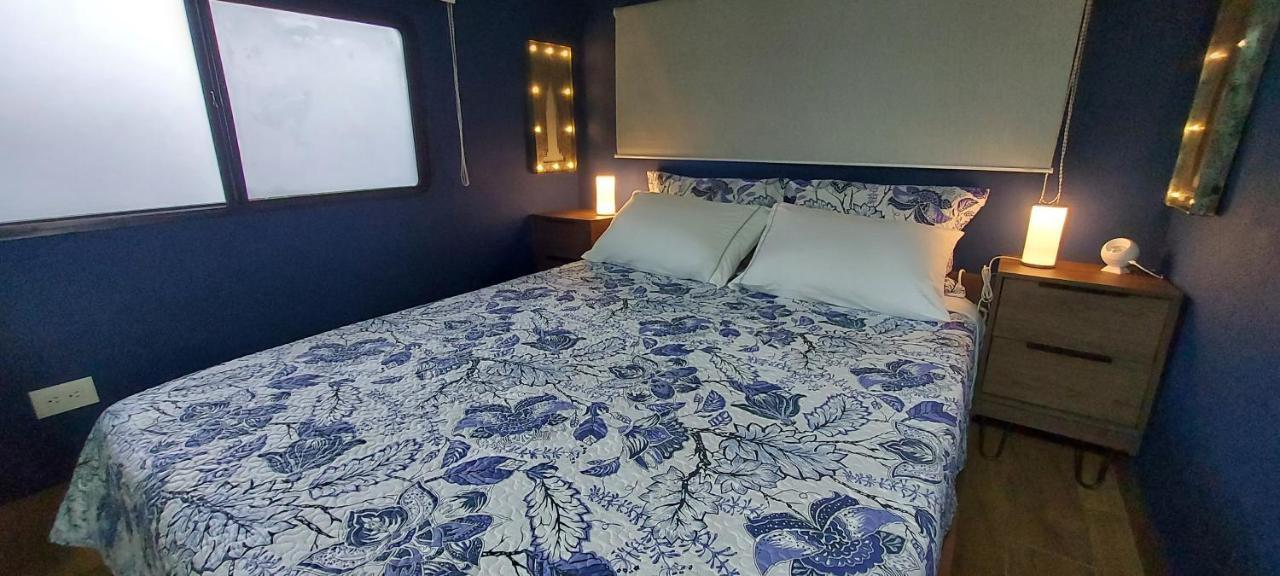 Deluxe Queen Suite