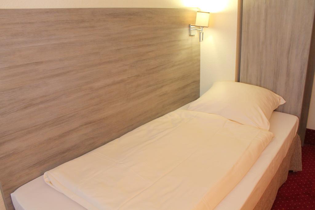 Standard Single Room with Shower