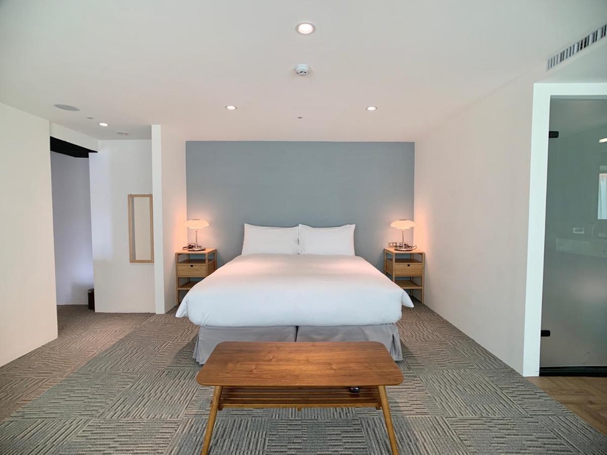 Deluxe Quadruple Room with Private Bathroom