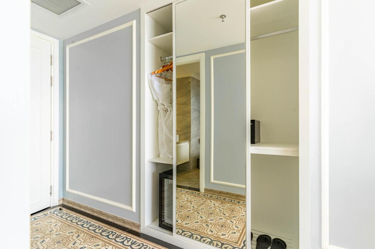 King Suite with Ocean View