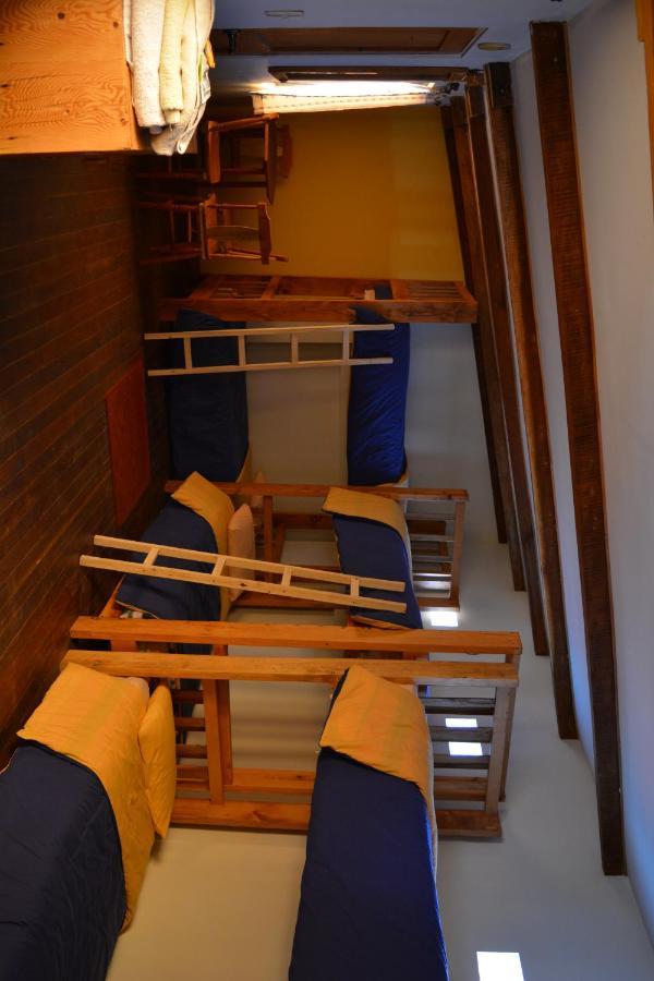 Single Bed in Mixed Dormitory Room