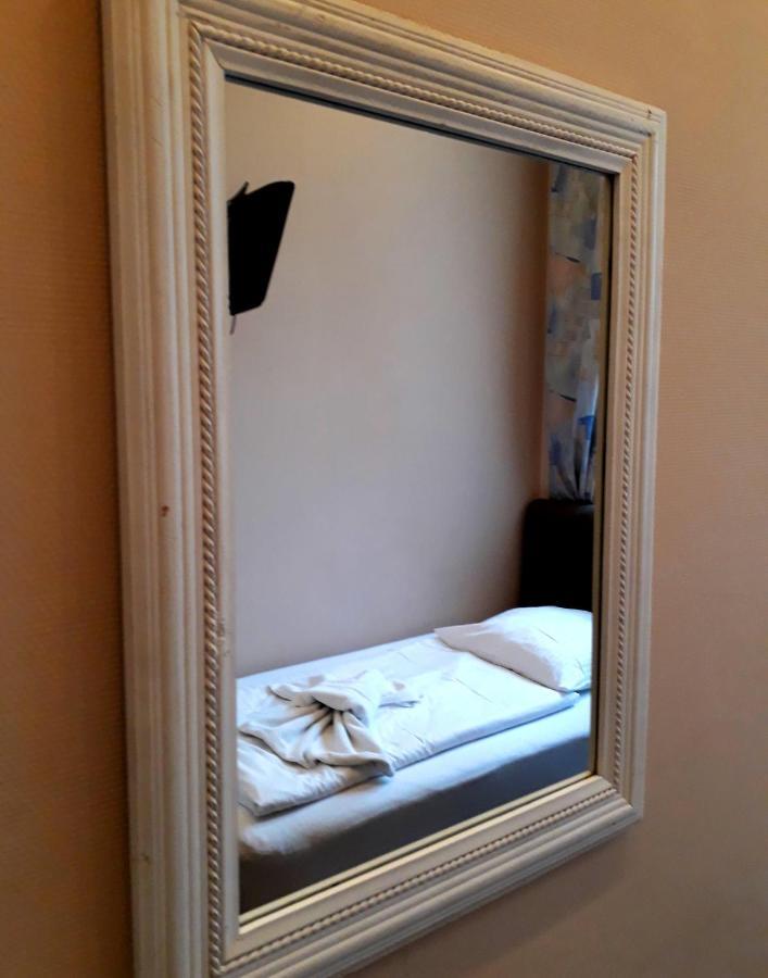Economy Single Room with Shared Bathroom