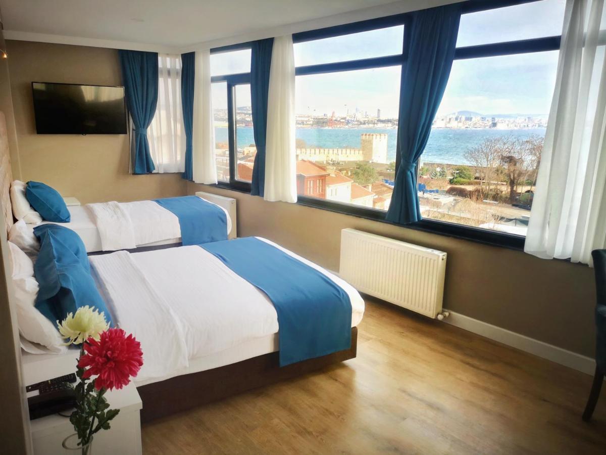 Deluxe Triple Room with Sea View