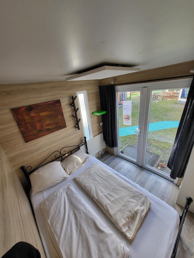 Double-bed Cottage with Shared Bathroom