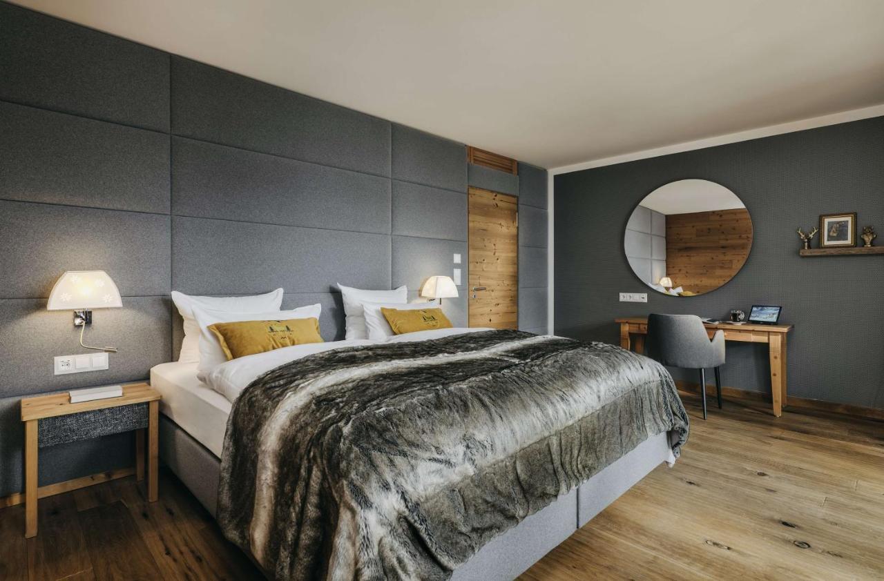 King One Bedroom Suite with Alpine View