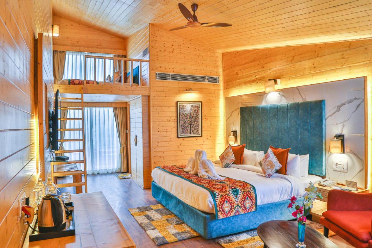 Sajjan chalet with private pool - 15% off on Food & Spa and Free Zipline activity