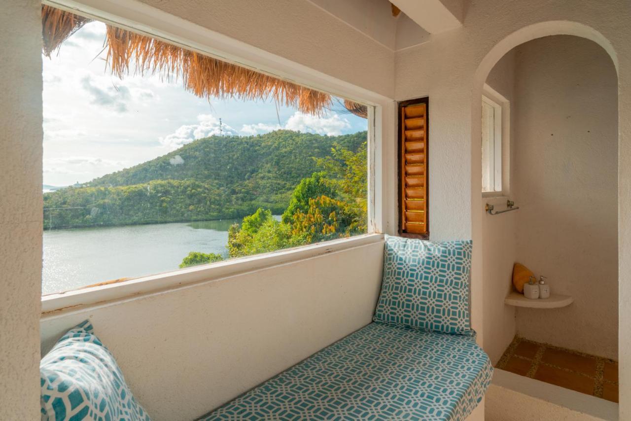 Double Room with Balcony and Sea View