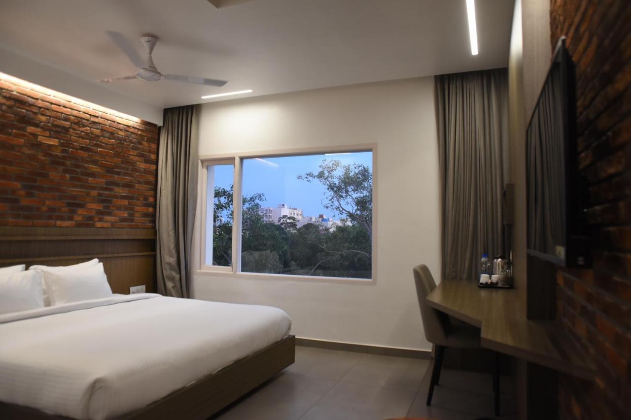 Standard King Room