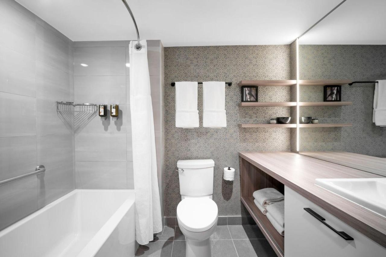 Summit Deluxe Room with Two Queen Beds