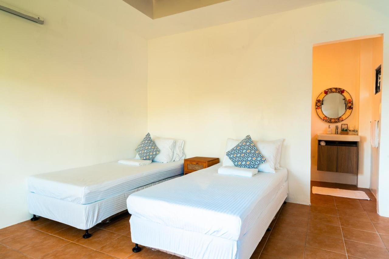 Double or Twin Room with Sea View