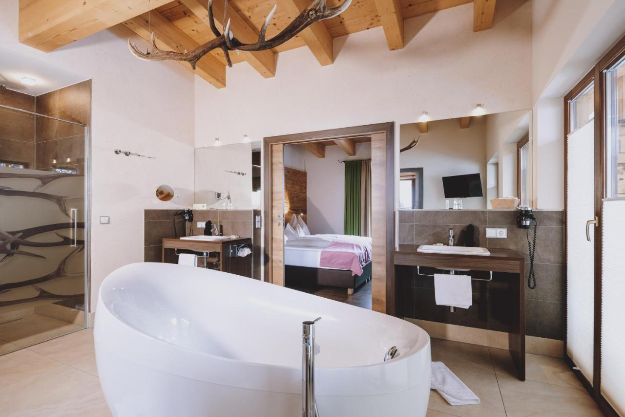 Suite with Spa Bath
