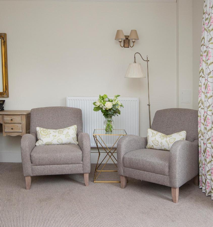 Manor Room